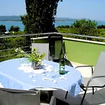Apartment Smirna Sveti Filip i Jakov
