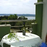 Smirna Apartment *
