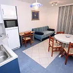 Smirna Apartment *