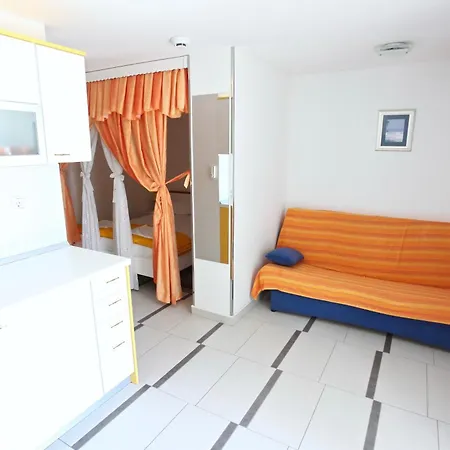 Smirna Apartamento Sveti Filip i Jakov