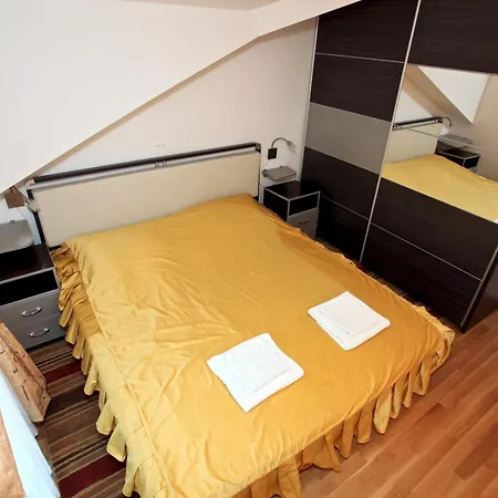 Smirna スベティ・フィリップ・イ・ヤコブ