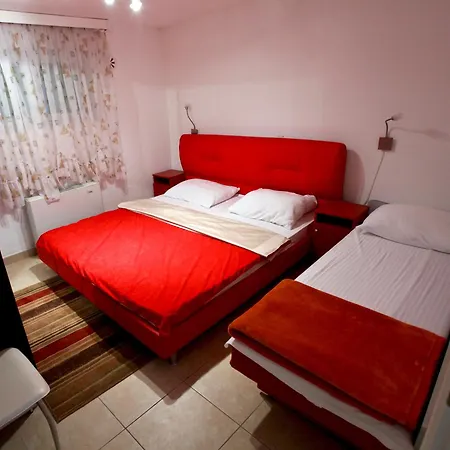 Smirna Apartamento *