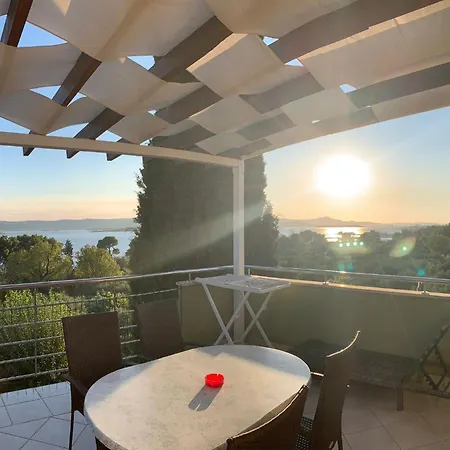 Smirna Apartamento Sveti Filip i Jakov