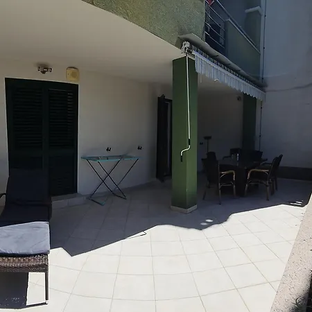 Smirna Apartment