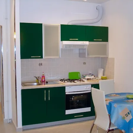Smirna Apartment *