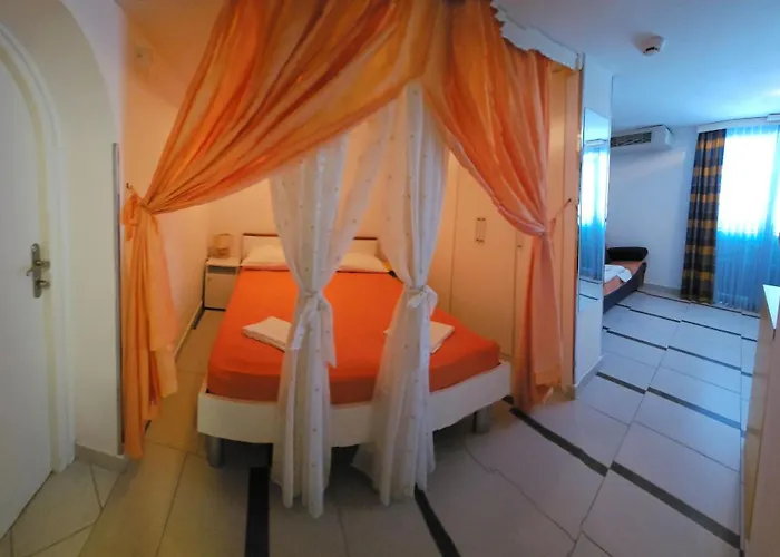 Smirna * Sveti Filip i Jakov