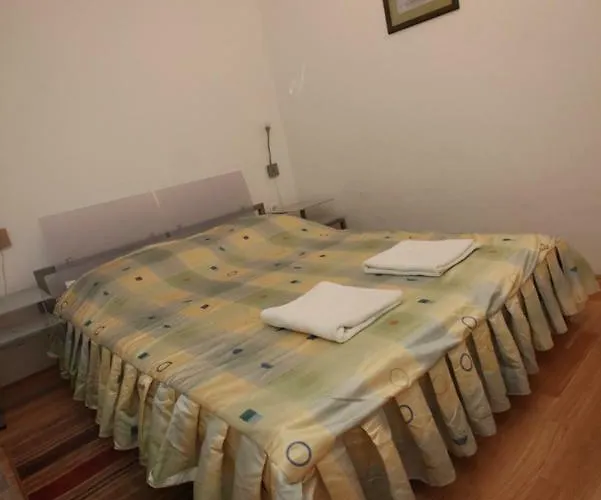 Smirna Свети-Филип-и-Яков